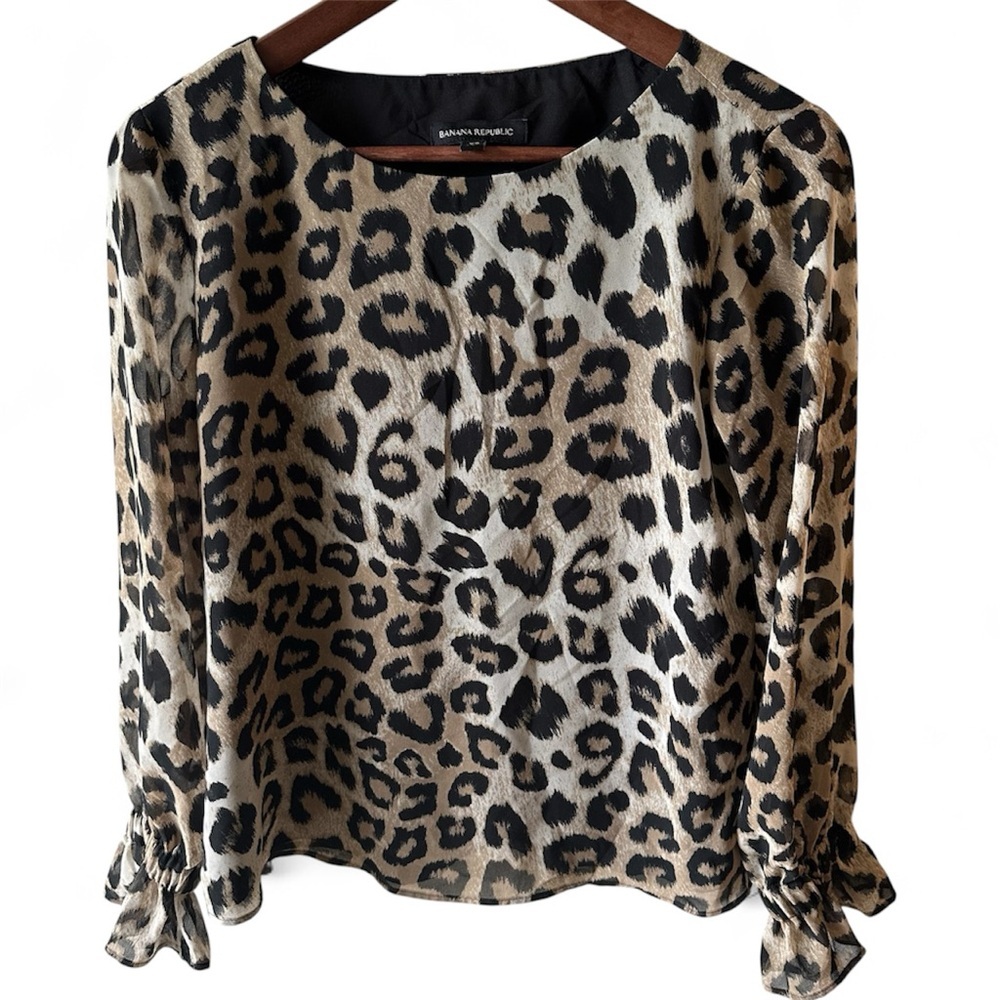 3 for $15 deal/ Banana Republic Women’s Leopard Print Blouse - fully lined XS